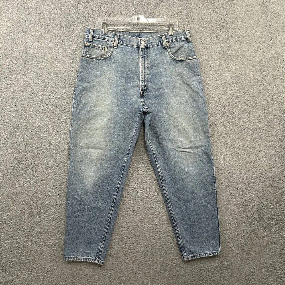 Vintage Levis Jeans Mens 36x30 Blue Denim 560 Loose Fit Light Wash American